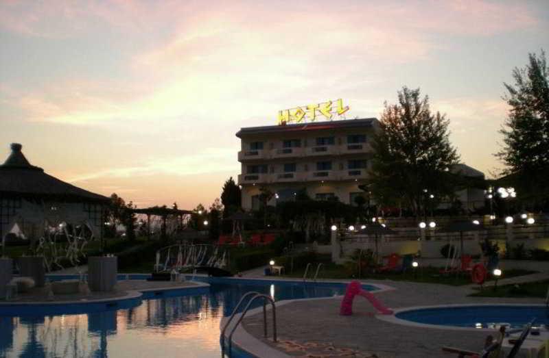 Alexander Hotel เซเรส ภายนอก รูปภาพ